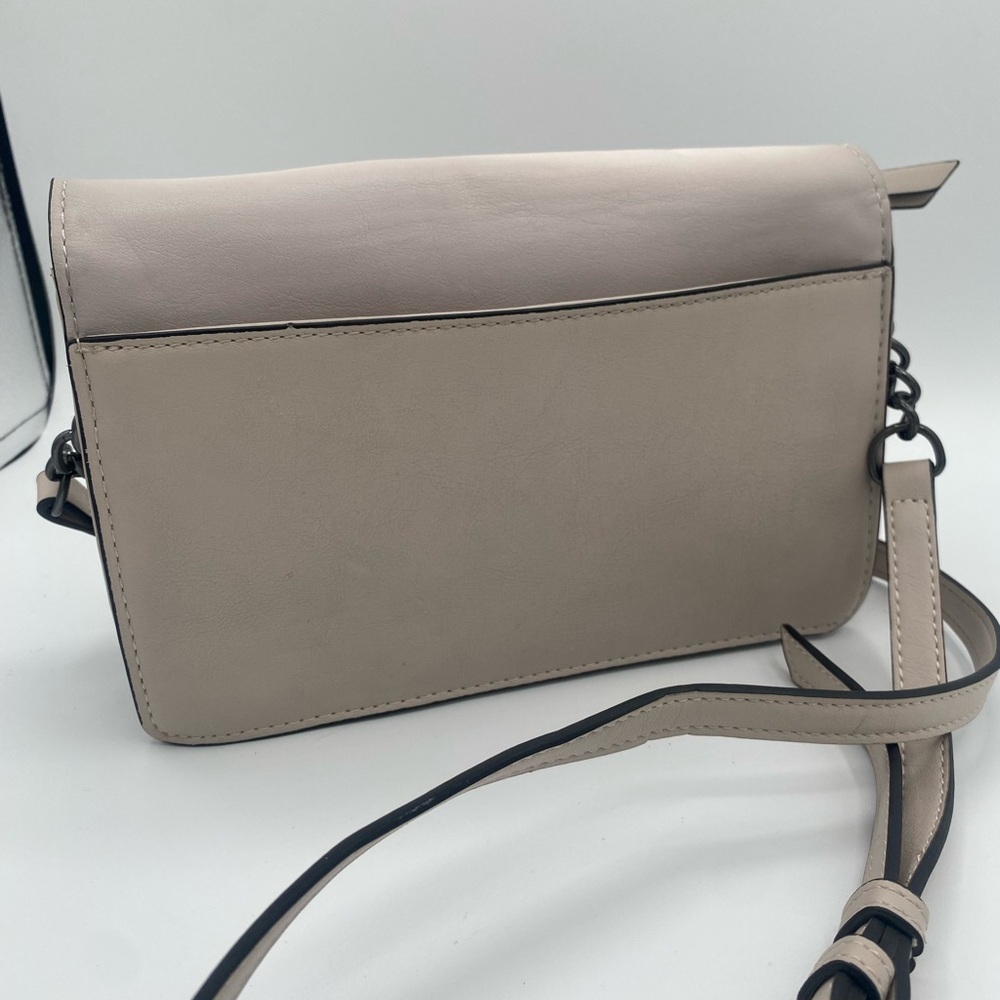 Simply Vera Wang Floral Pattern Handbag EUC - Picture 2 of 9